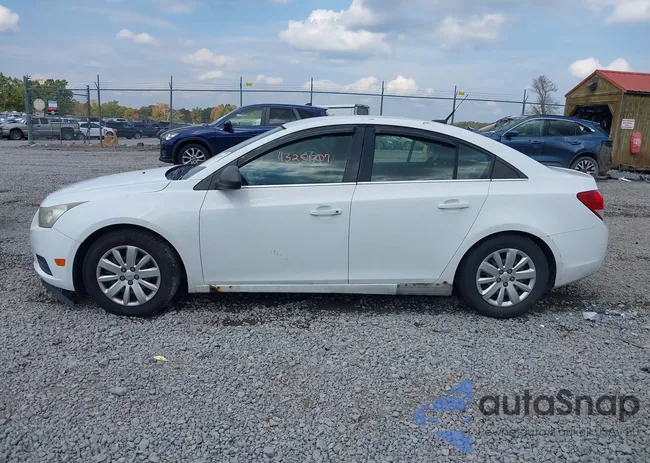 1G1PC5SH7B7158067: 43251207