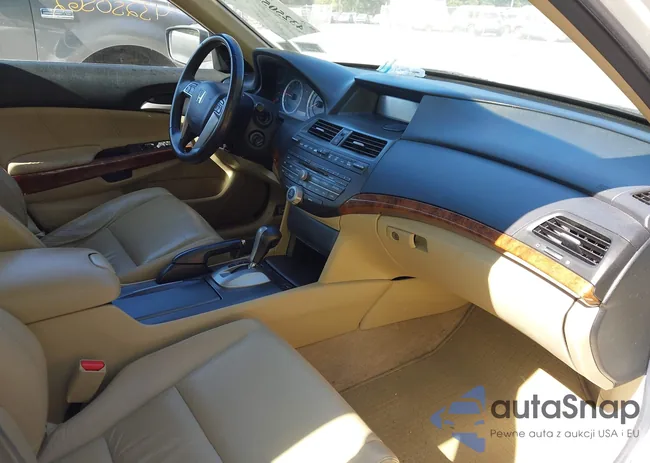 1HGCP2F80BA144406: 43250562