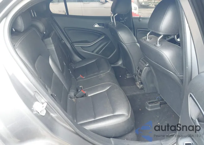 WDCTG4EB8HJ344704: 43251999