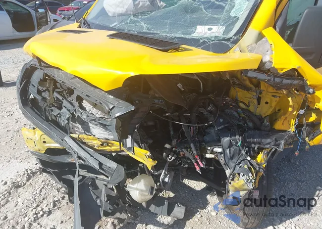 1FTYR2XM4HKA77872: 43252083