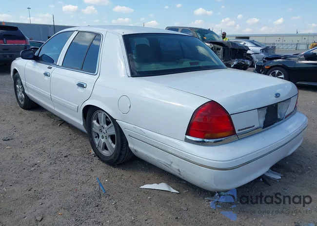 2FAHP74W03X185796: 43252379