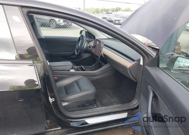 5YJ3E1EB6JF179842: 43251507