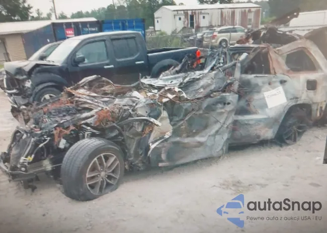 1C4RJFBG6JC394511: 43251607