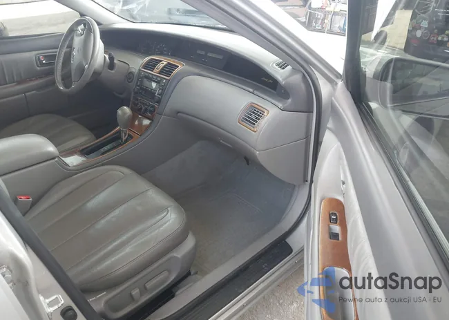 4T1BF28B23U327940: 43251778