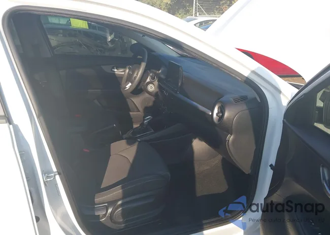 3KPF24AD7LE252949: 43251844