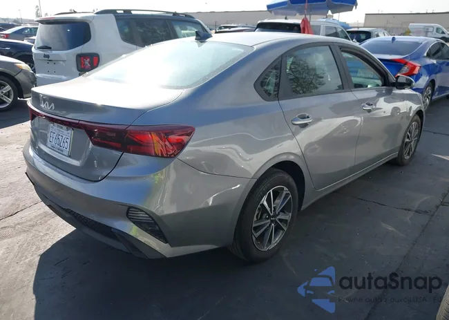 3KPF24AD5RE786928: 43253326