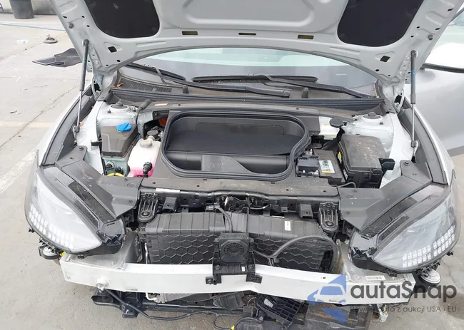 KMHM34AA6SA092313: 43252660