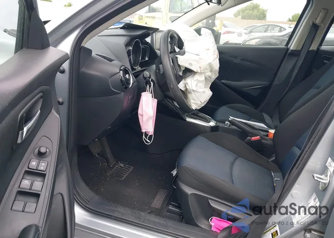 3MYDLBYV2JY305674: 43253902