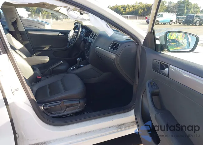 3VWDB7AJ2HM236313: 43255092