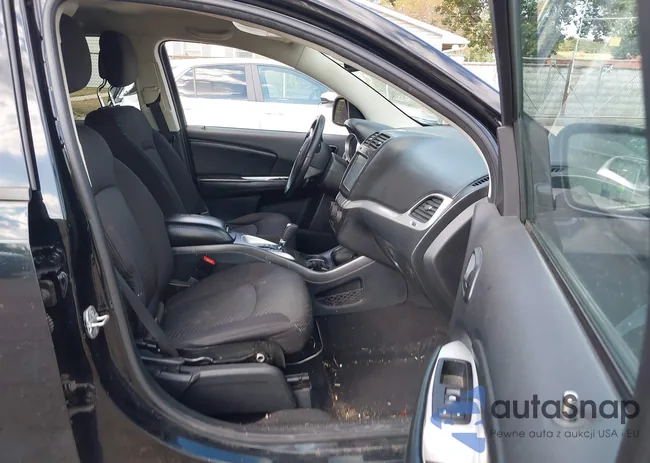 3C4PDCBG0ET141000: 43255379