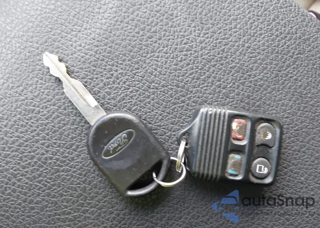 1FMEU74E38UA33342: 43254691