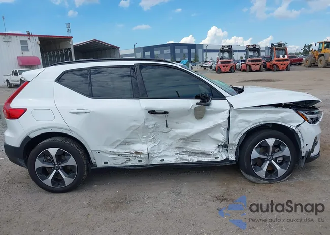 YV4L12UL9R2316151: 43256172