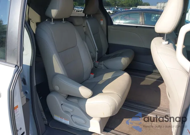 5TDYZ3DC9JS956753: 43255578