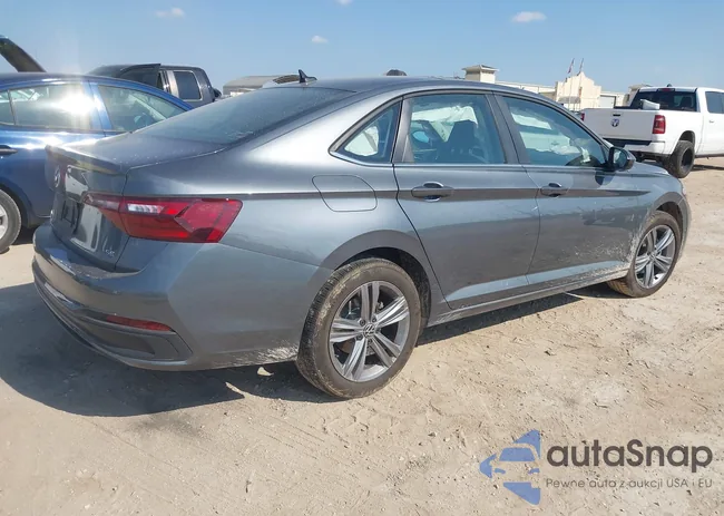 3VW7M7BU7RM012715: 43255617