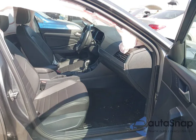 3VW7M7BU7RM012715: 43255617