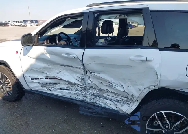 1C4RJFLG2LC137539: 43256848