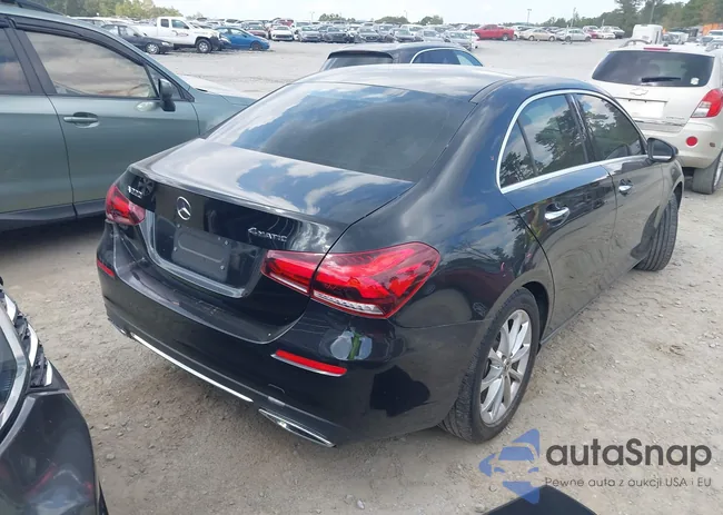 WDD3G4FB6KW002818: 43256860