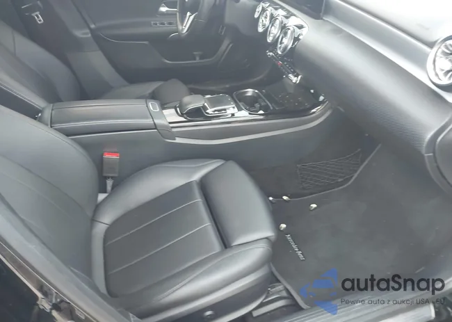 WDD3G4FB6KW002818: 43256860