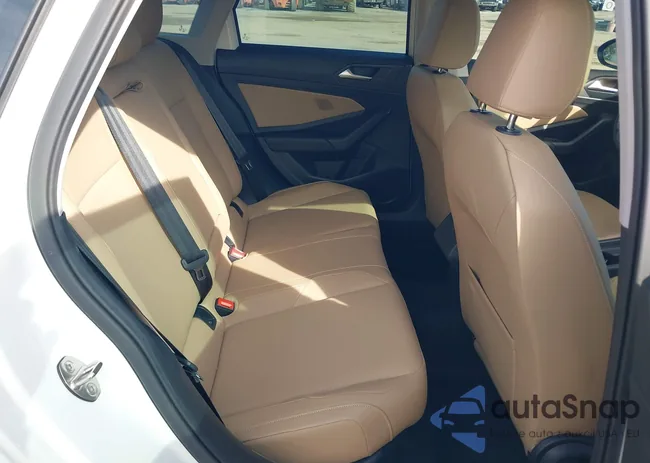 3VWC57BU2KM086206: 43257171