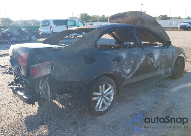 3VW4S7AJ9DM438480: 43256488