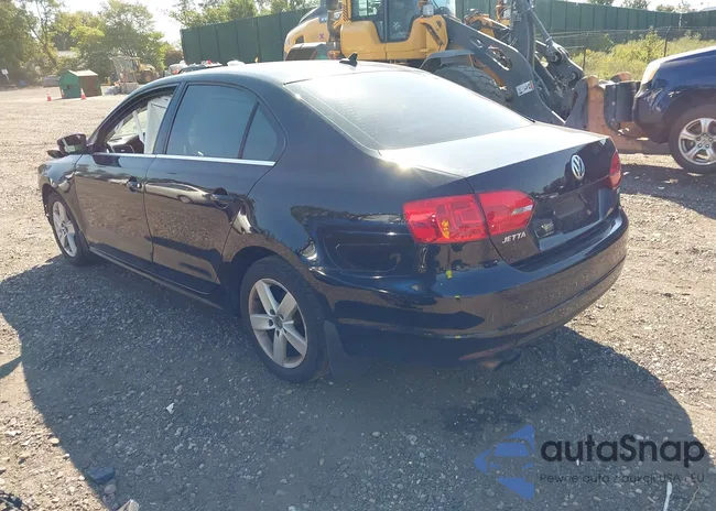 3VWLL7AJ0DM415016: 43256551