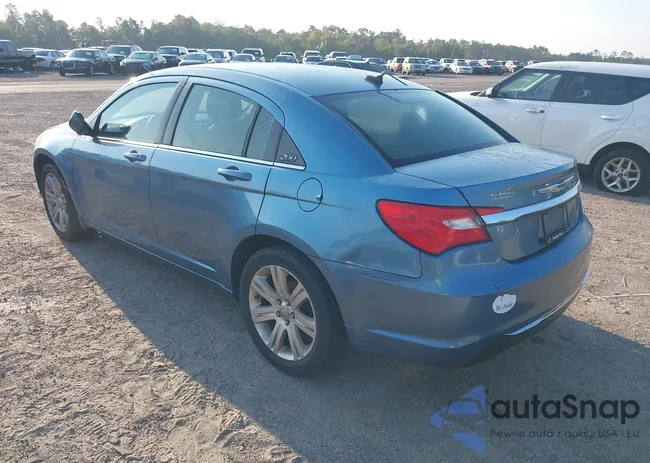 1C3BC1FB1BN576740: 43256582