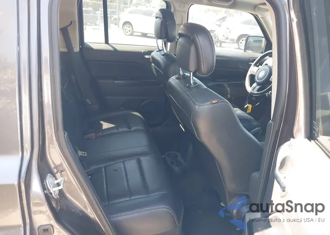 1C4NJPFA1GD583077: 43257924