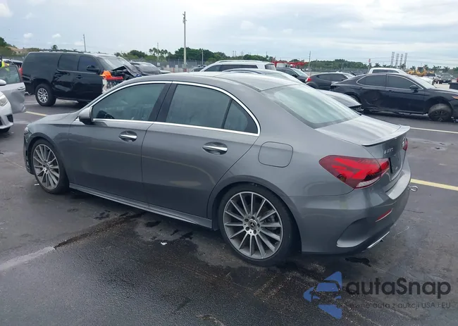 WDD3G4EB0KW009071: 43258104