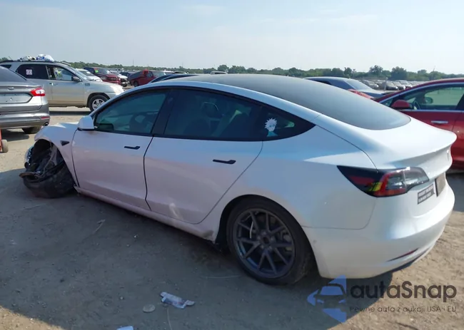 5YJ3E1EB7MF020011: 43258358