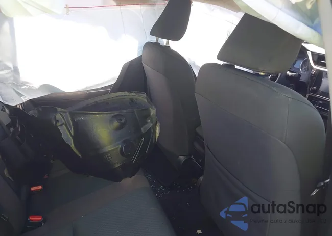 2T1BURHE9JC077152: 43257491