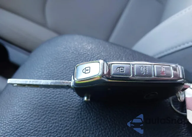 3KPF24AD9LE247171: 43257665