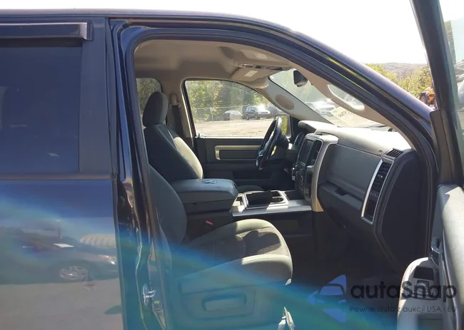 1C6RR7LM6FS718564: 43257666