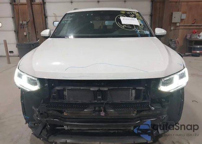 3VV4B7AX8NM113992: 43257682