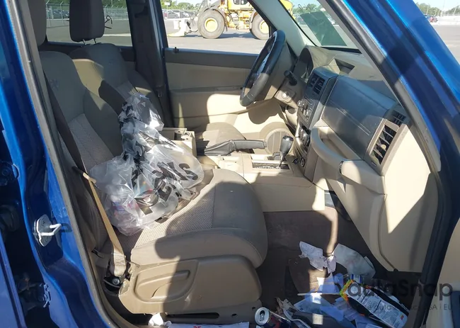 1J8GN28K29W547596: 43257689