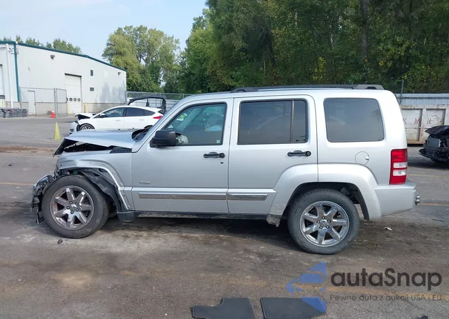 1C4PJMAK6CW168035: 43258905