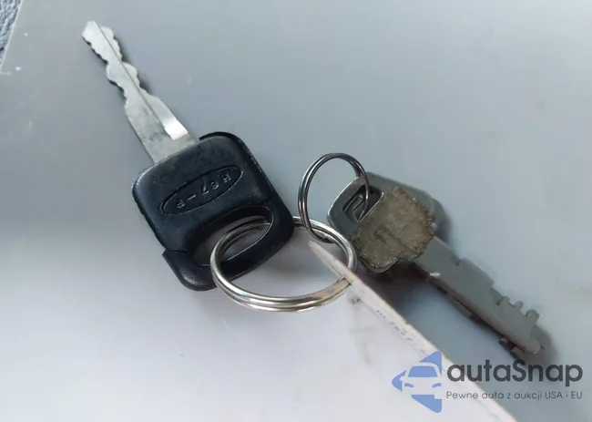 1FTHS24Y1THA21809: 43259024