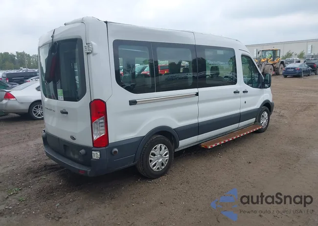 1FDZX2CM4JKA81180: 43259274