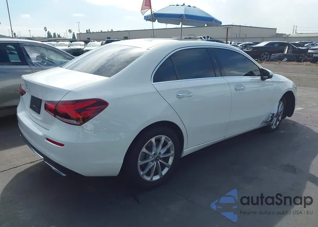 W1K3G4EB0LJ209186: 43259855