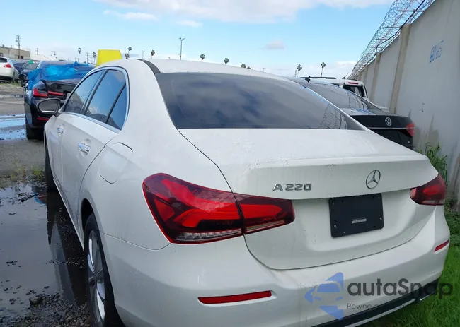 W1K3G4EB0LJ209186: 43259855