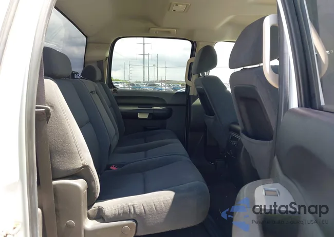 3GCEC23079G183202: 43260097