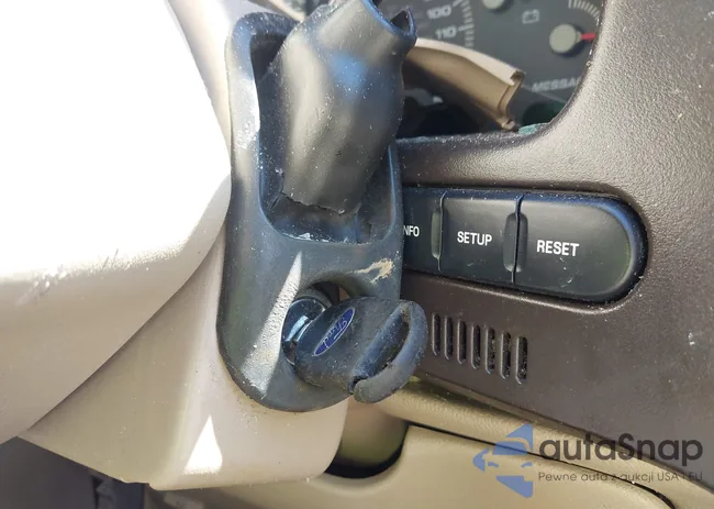 1FMFU18LX4LA48530: 43260132