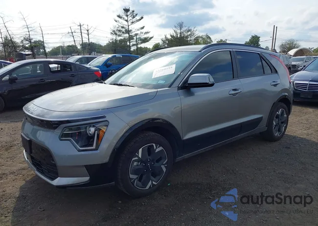 KNDCR3L11R5101931: 43260195