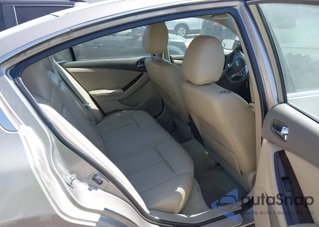 1N4AL2AP8CN564026: 43260410