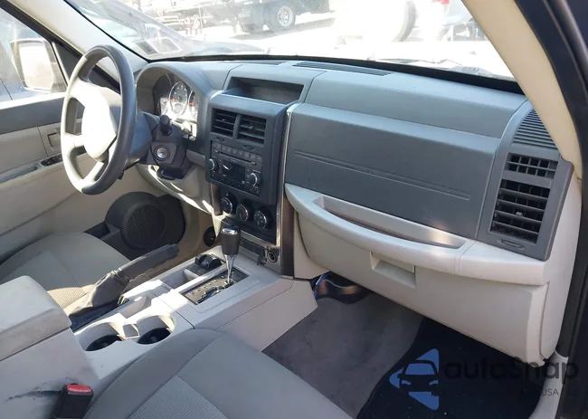 1J8GN28K88W109048: 43259512