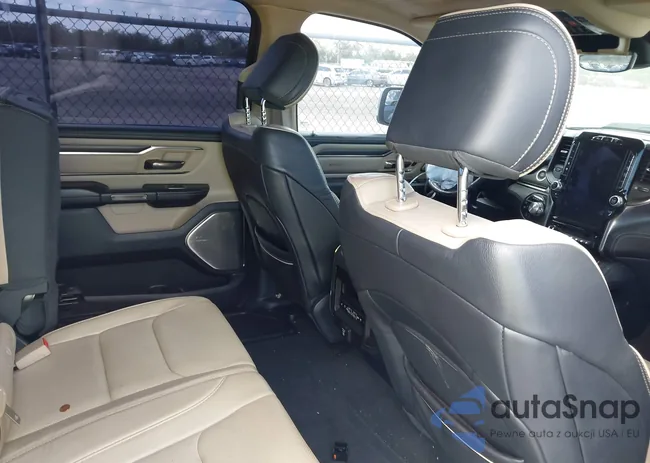 1C6SRFHT1KN594935: 43259697