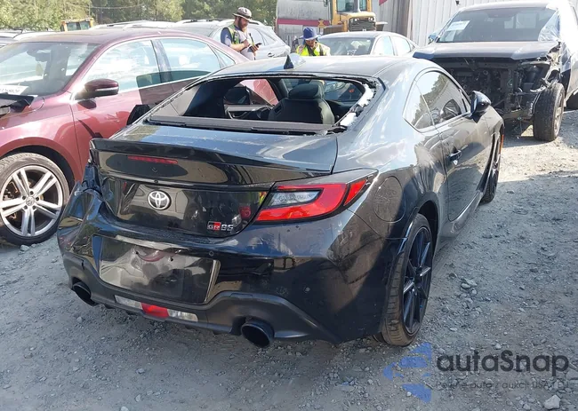 JF1ZNBE13R8752656: 43259707