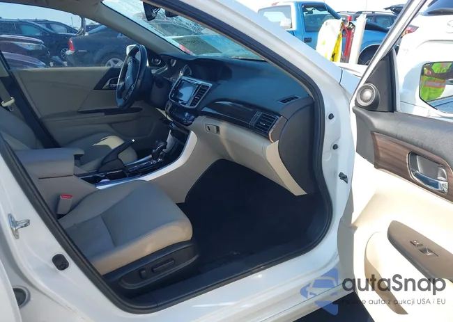 1HGCR3F92GA012053: 43259774