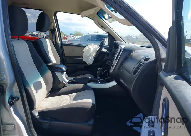 4M2YU56155DJ06054: 43261014