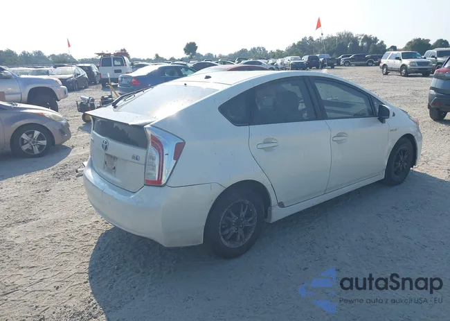 JTDKN3DUXF0474832: 43260544