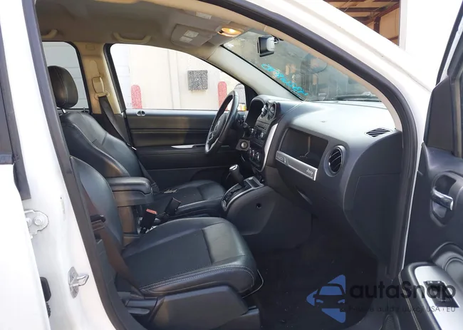 1C4NJDEB3GD542619: 43261895